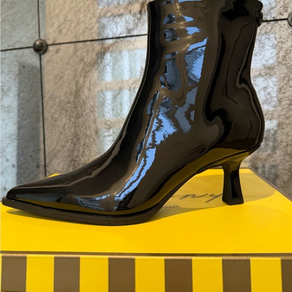 NEW IN THE BOX- Circus by Sam Edelman Yuki Bootie Size 8 - Picture 8 of 11